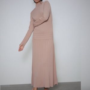 Smocked Detailed Knit Dress